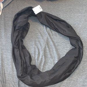 Pocket Infinity Scarf